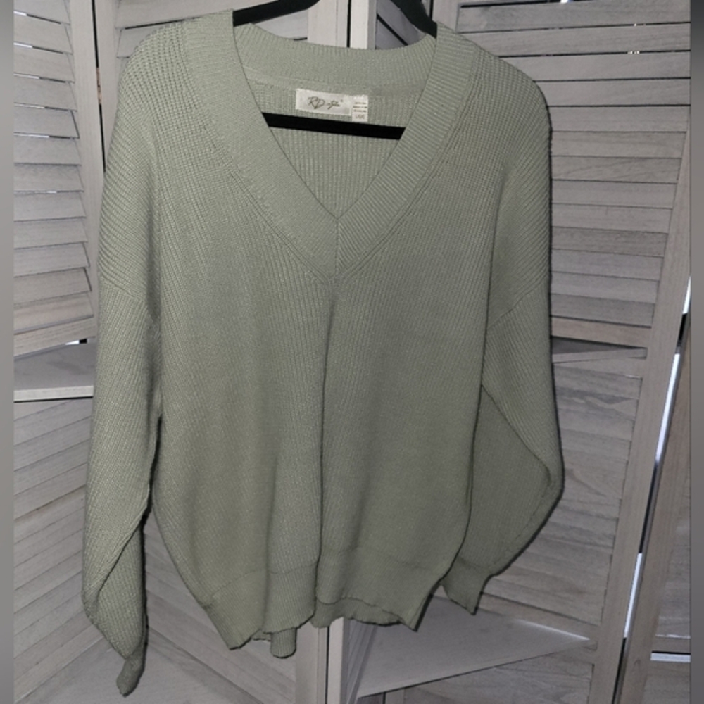 RD Style sage greeh Cozy Knit V-Neck Sweater
